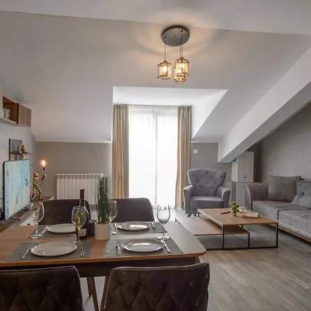 شقة Luxury 2-bedroom By Studenets Center By Flat Mаnager