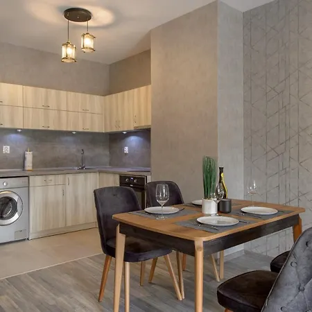Luxury 2-bedroom By Studenets Center By Flat Mаnager شقة بامبوروفو