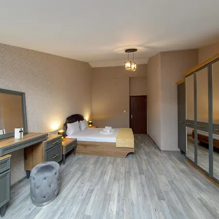 Apartment Luxury 2-bedroom By Studenets Center By Flat Mаnager